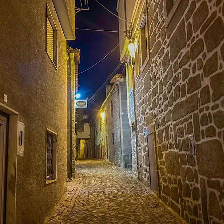 Maison d'hôtes Poets Tavern & Avô